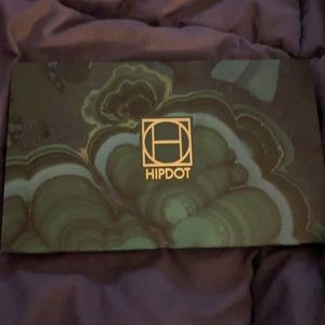 Hipdot eyeshadow pallet